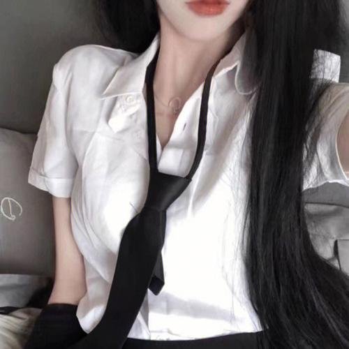 侧颜